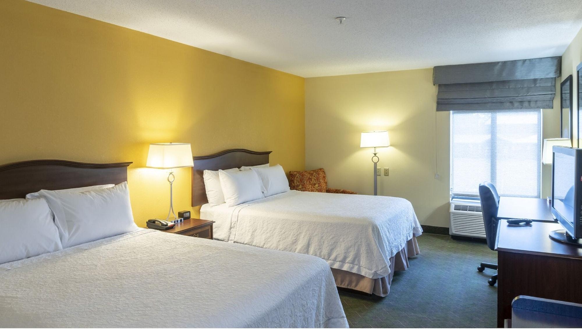 Hampton Inn New Philadelphia Buitenkant foto
