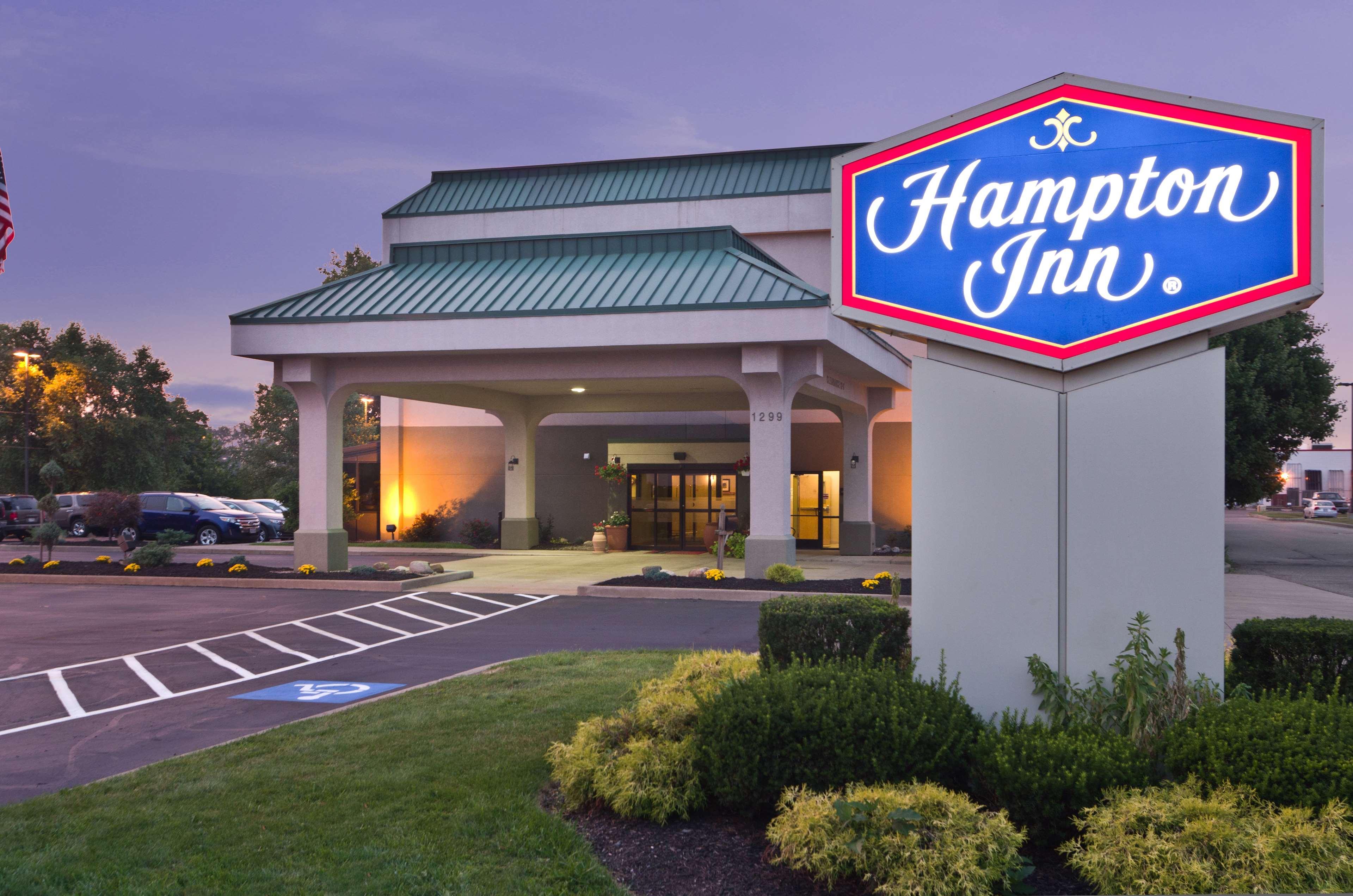 Hampton Inn New Philadelphia Buitenkant foto