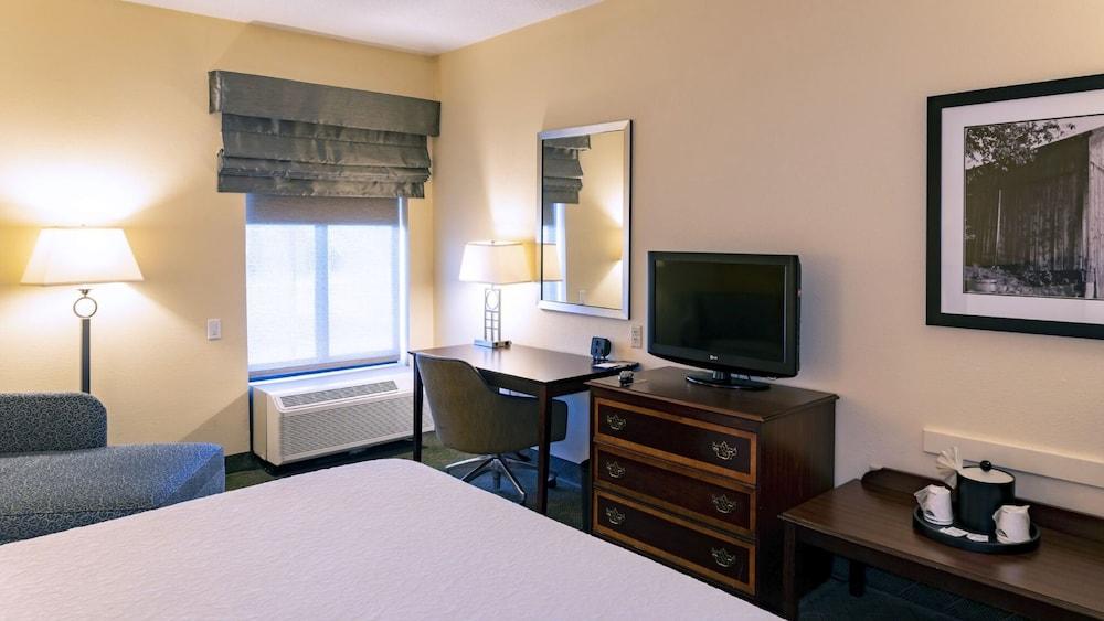 Hampton Inn New Philadelphia Buitenkant foto