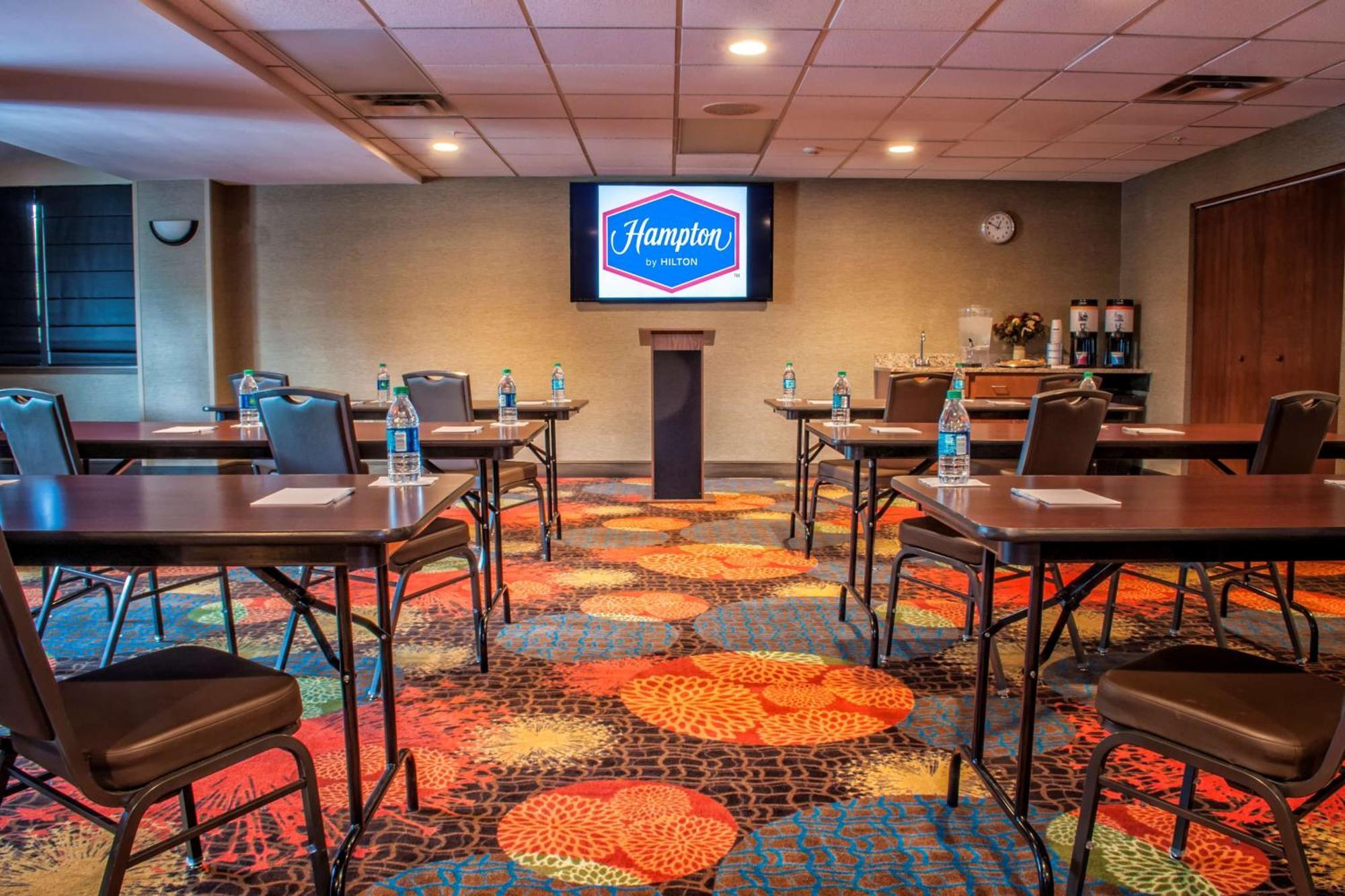 Hampton Inn New Philadelphia Buitenkant foto