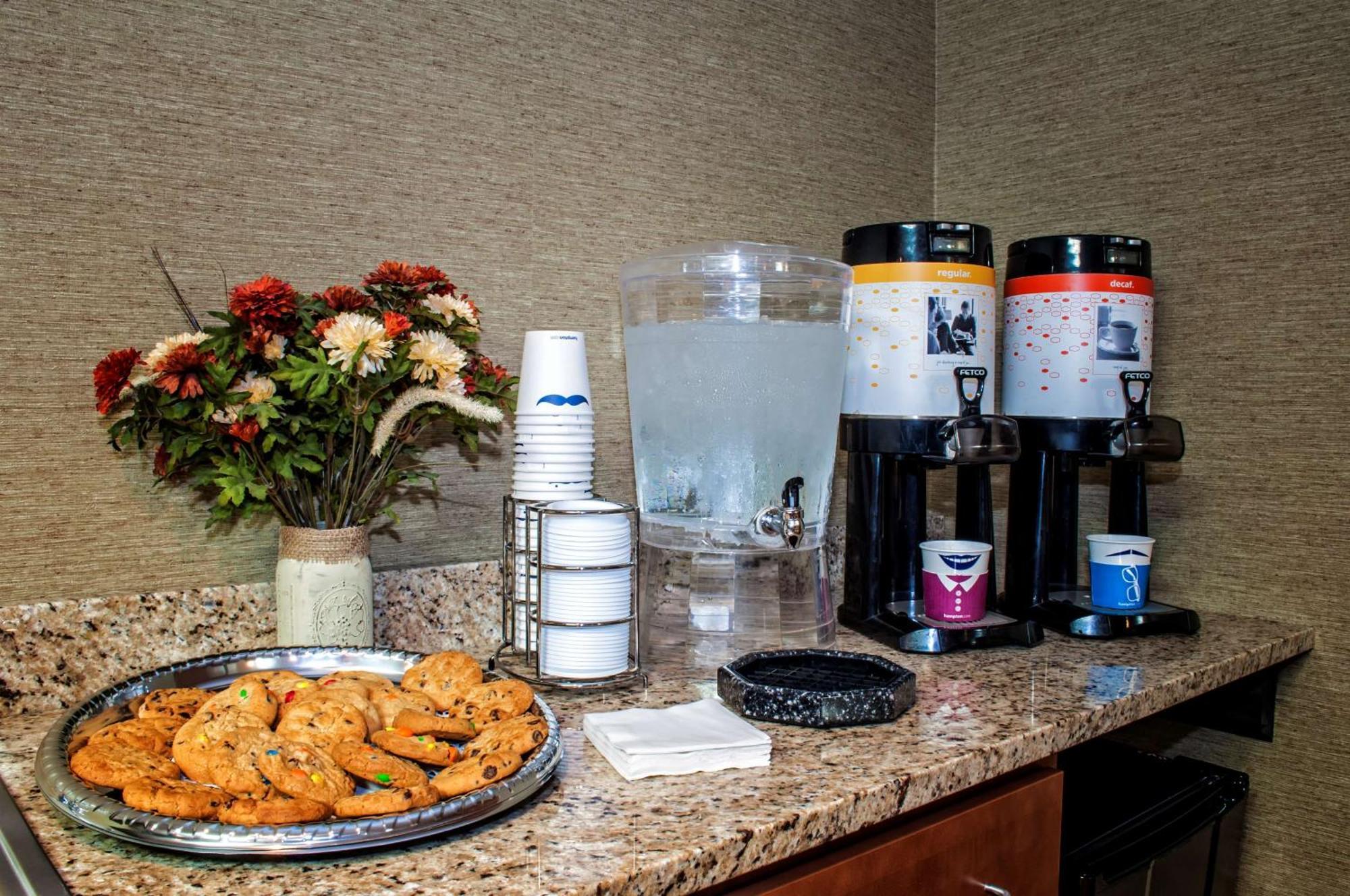 Hampton Inn New Philadelphia Buitenkant foto