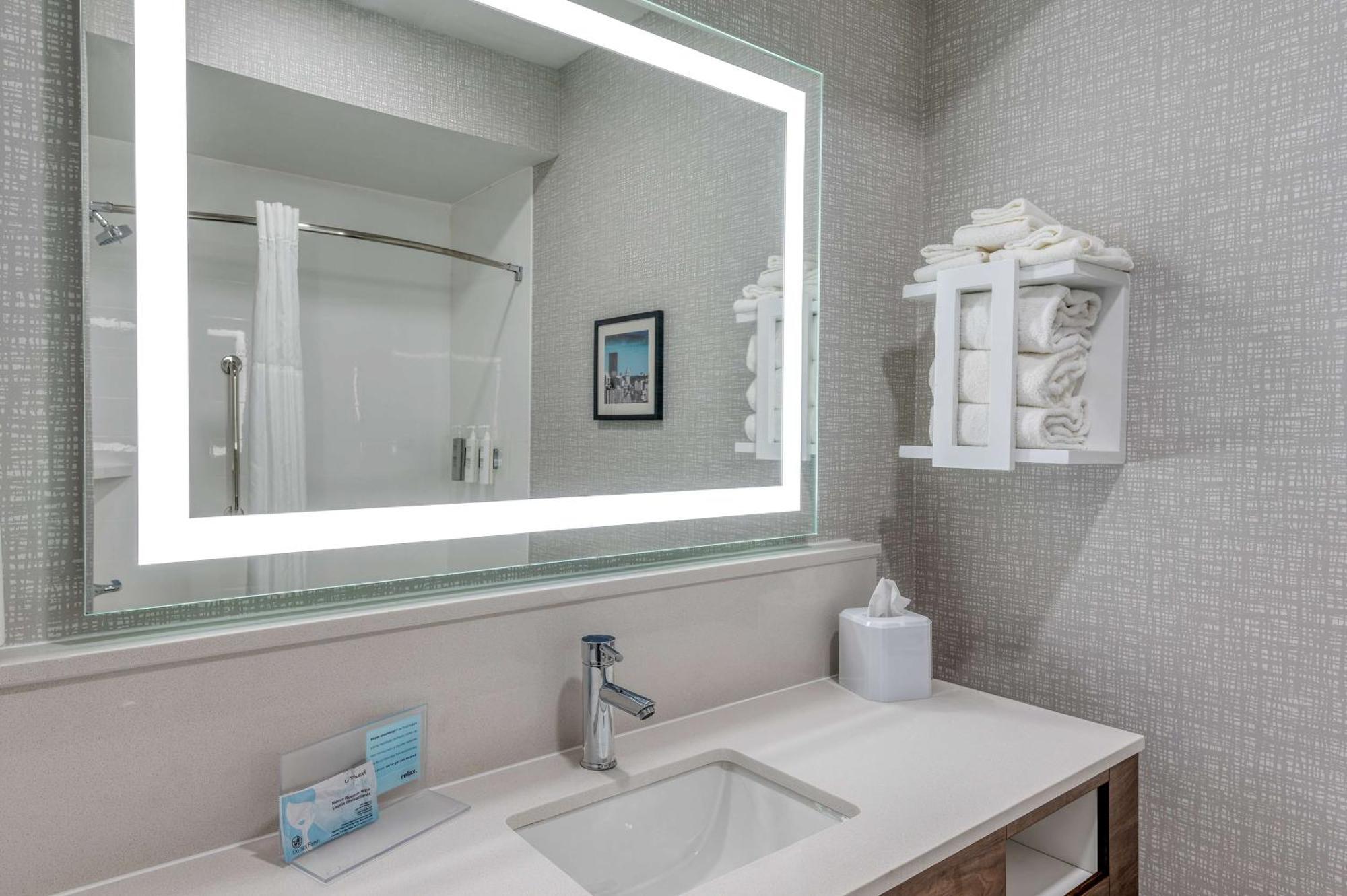 Hampton Inn New Philadelphia Buitenkant foto